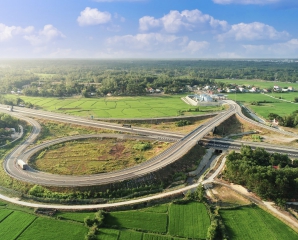 Cung cấp vật liệu xây dựng cho tuyến đường cao tốc Đà Nẵng – Quảng Ngãi